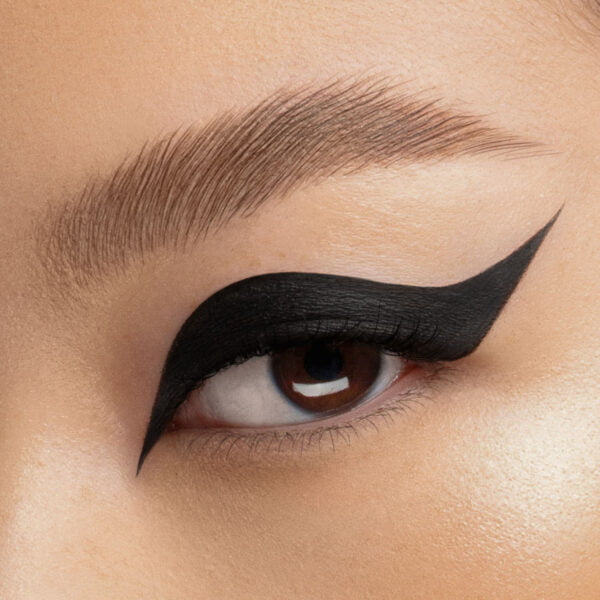 PottedGelousyModelsBlackOutCloseUp